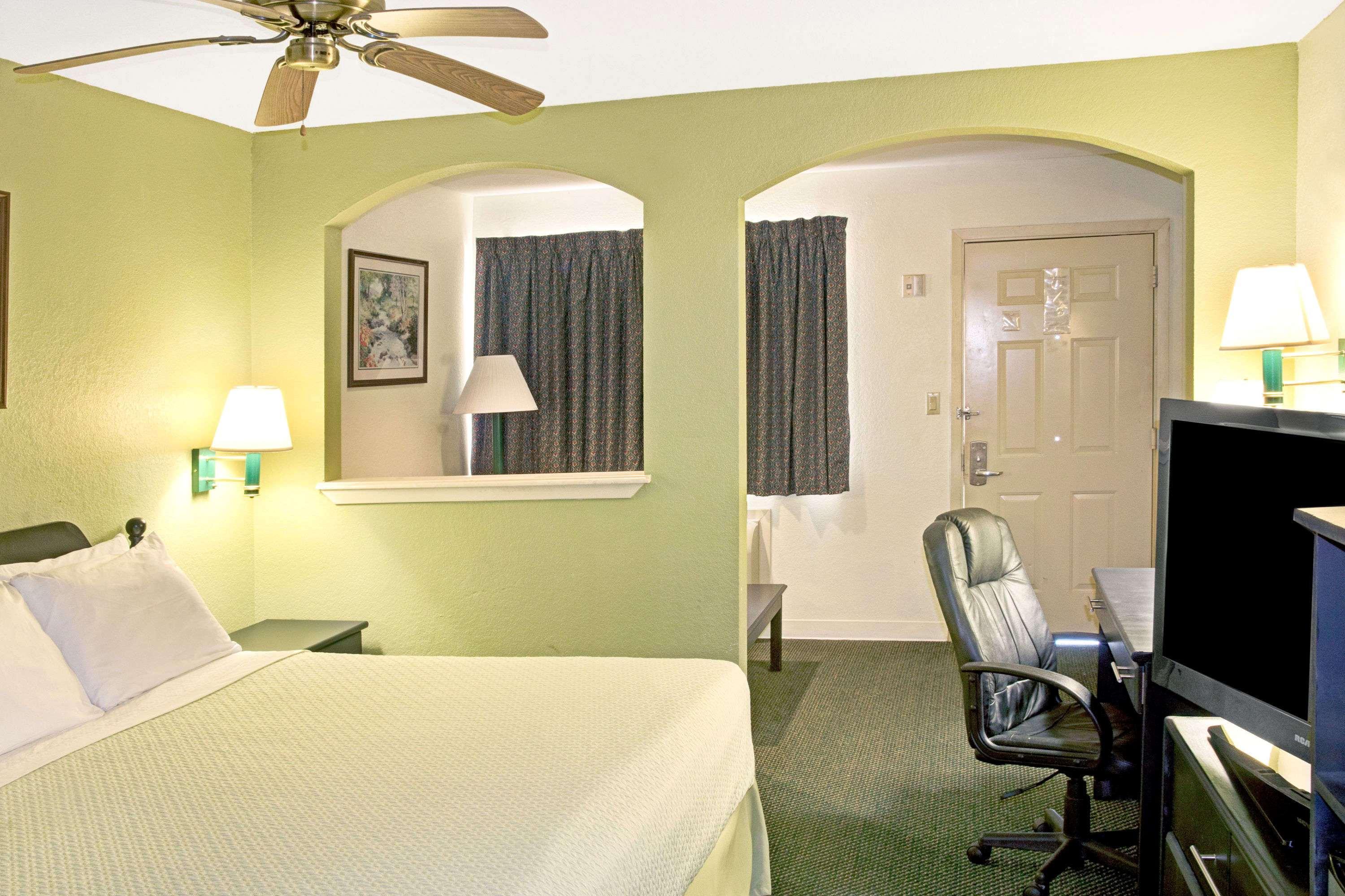 Days Inn By Wyndham El Campo Tx Eksteriør billede