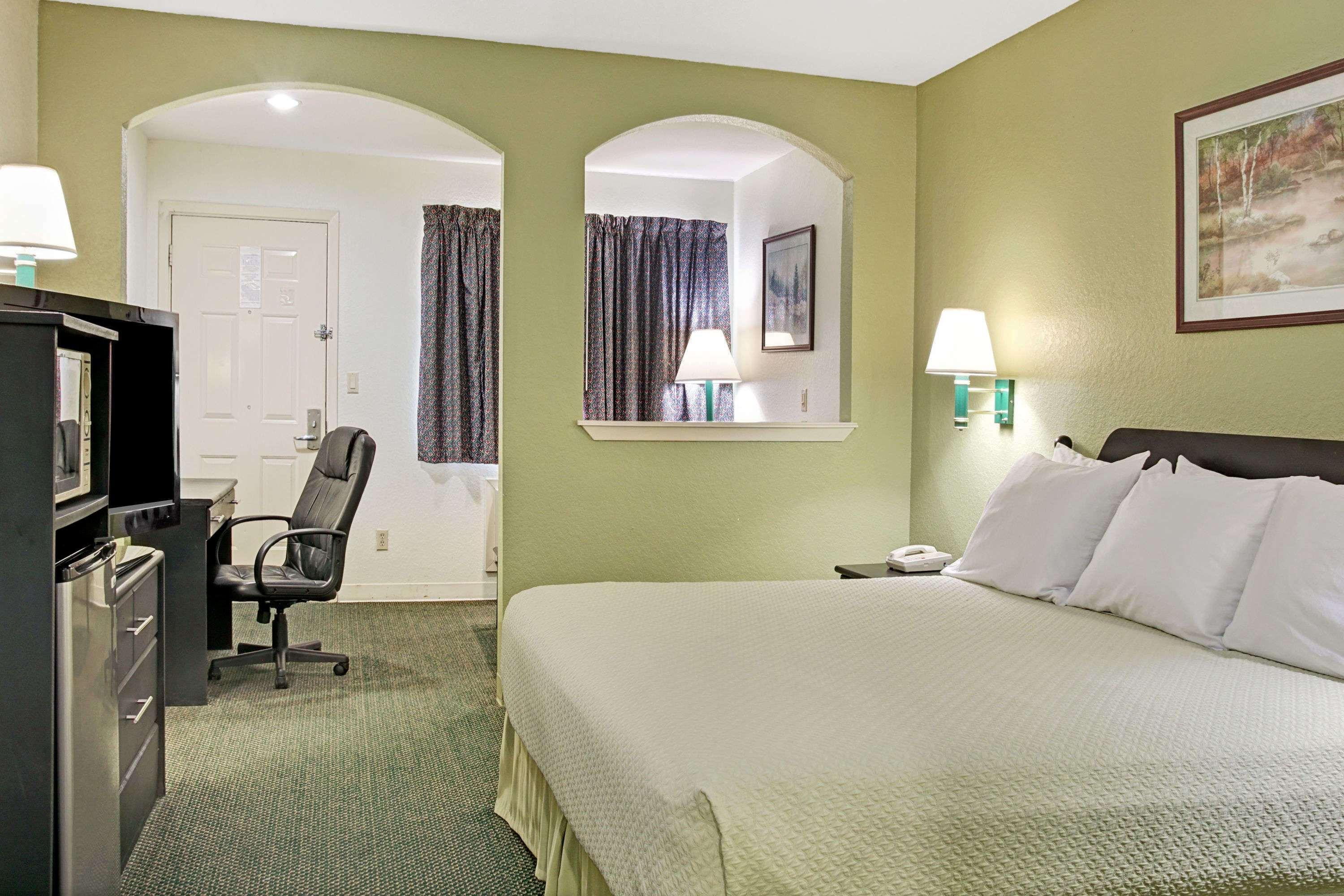 Days Inn By Wyndham El Campo Tx Eksteriør billede