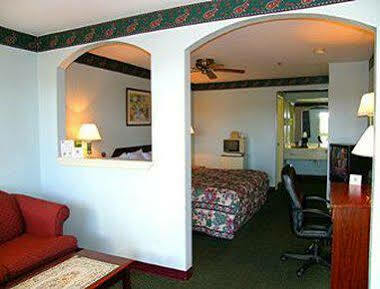 Days Inn By Wyndham El Campo Tx Eksteriør billede